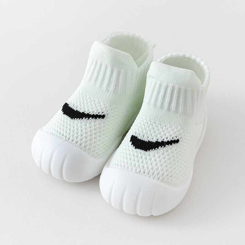 First-walking Shoes for Baby Boys and Girls Breathable, With Soft Soles
