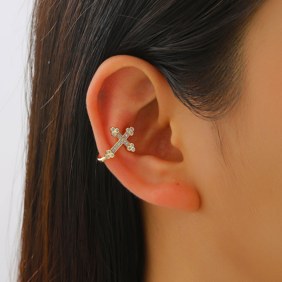 Copper Inlaid Zircon No Piercing Ear Clip