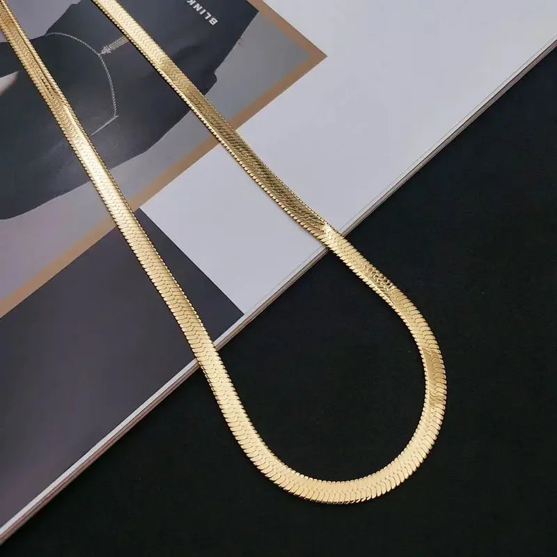 Flat chain Necklace for  Luxury