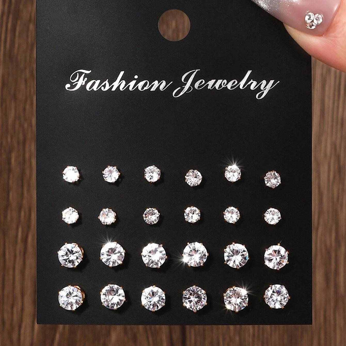 Women's 12 Pairs Of Decorative Earrings