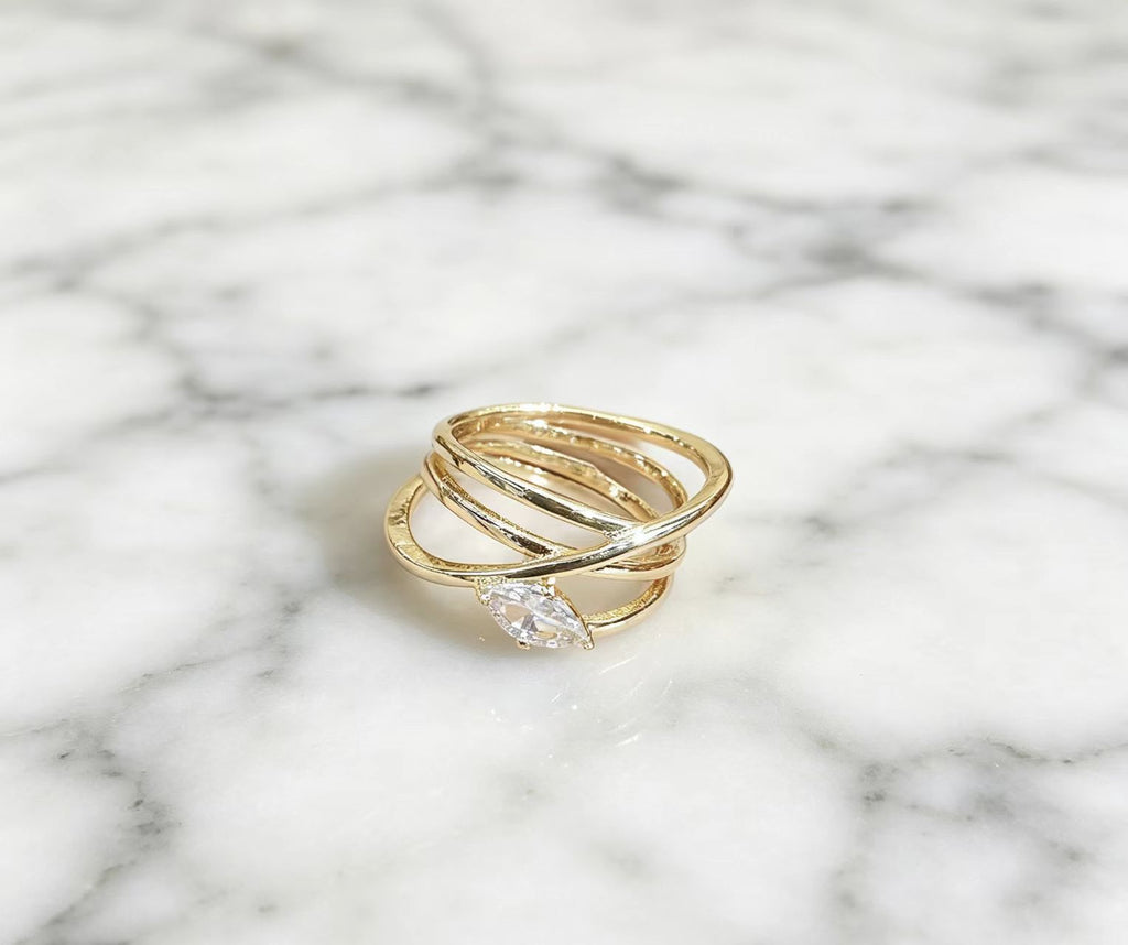 Women's Large Water-drop-shaped Sparkling Zircon Ring