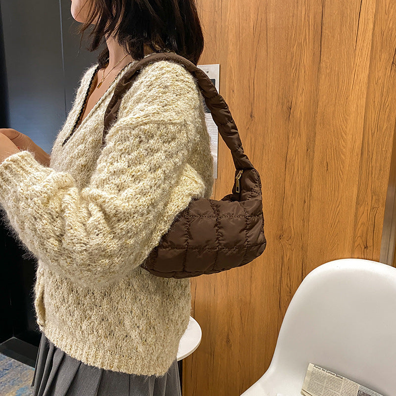 Fashionable Shoulder Bag Trendy Pleated Cloud-Shaped Handbag for Women